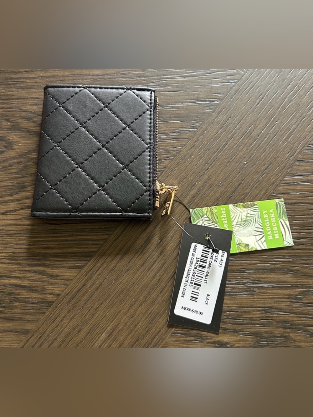 Badgley Mischka NWT Black Quilted Bifold Wallet with Gold Logo - Picture 4 of 4
